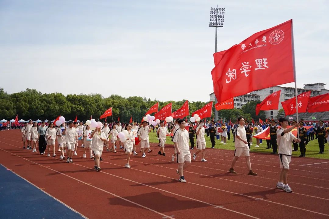 副校长陈革